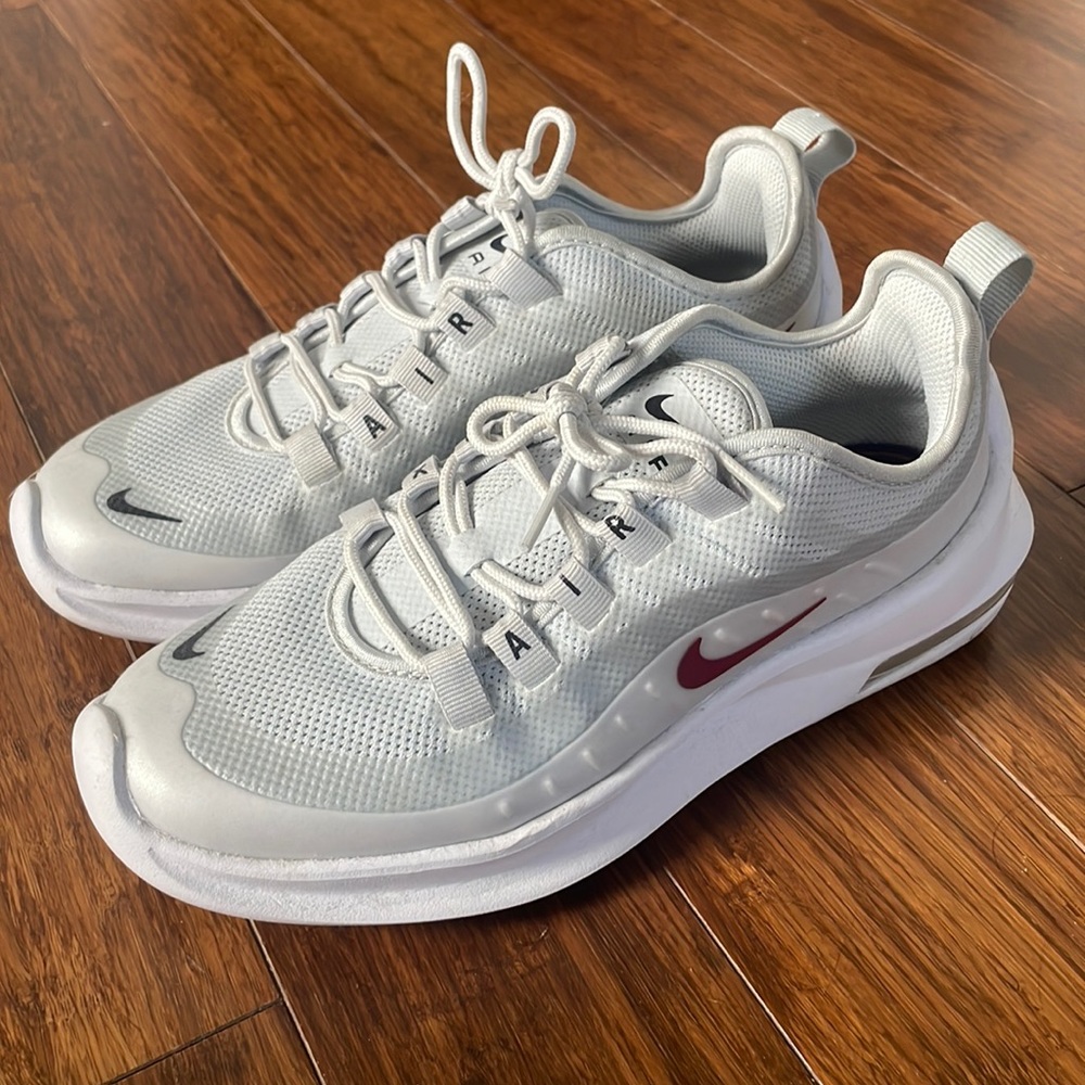 Brand new Nike air max!